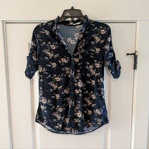 Eden & Olivia Black Floral Patterned Top, Size S